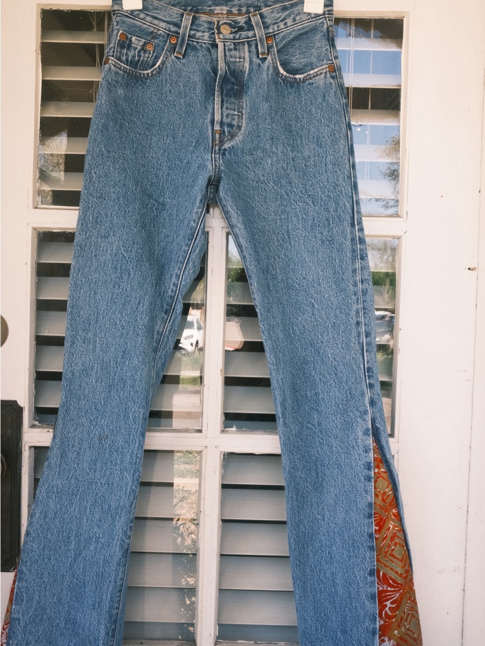 High/mid Waist Light Blue Split-Hem Bootcut Jeans